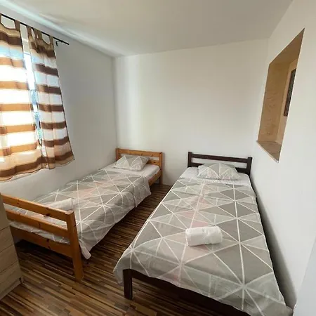 Ground Floor With Parking Erny Apartment Pula