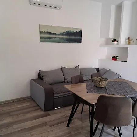 Apartment Ground Floor With Parking Erny *
