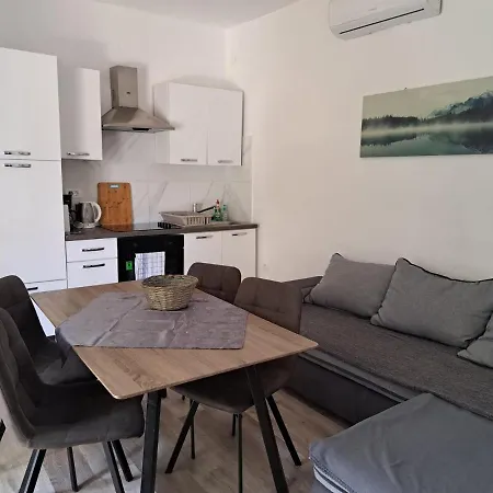 Ground Floor With Parking Erny Pula