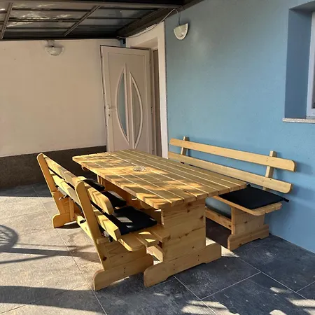 Ground Floor With Parking Erny Apartment Pula