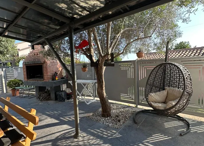 Appartamento Ground Floor With Parking Erny *